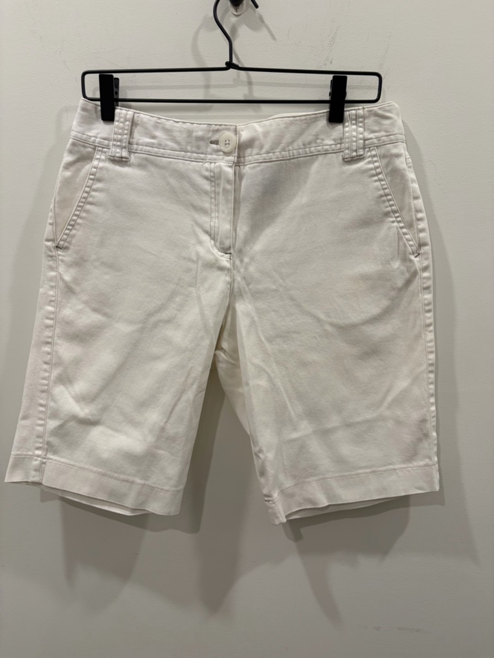 Larry Levine Stretch Cream Bermuda Shorts with Cuffed‎ Hem flap pockets